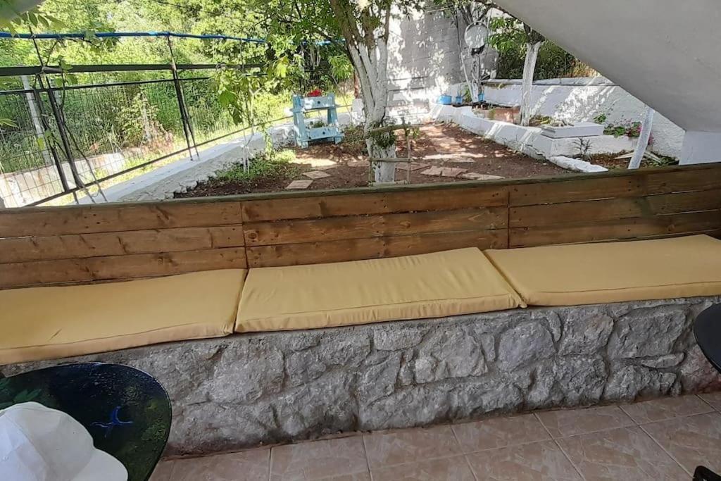 Το Σπίτι Της Ελένης Lejlighed Vlachia Eksteriør billede